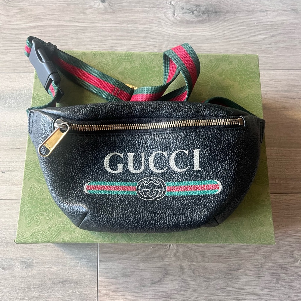 Gucci Logo Belt Bag